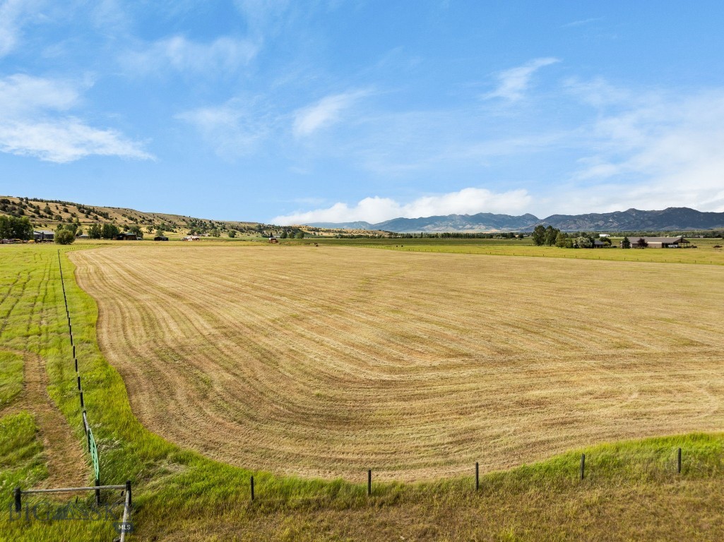 1687 Cottontail Road Property Photo 27