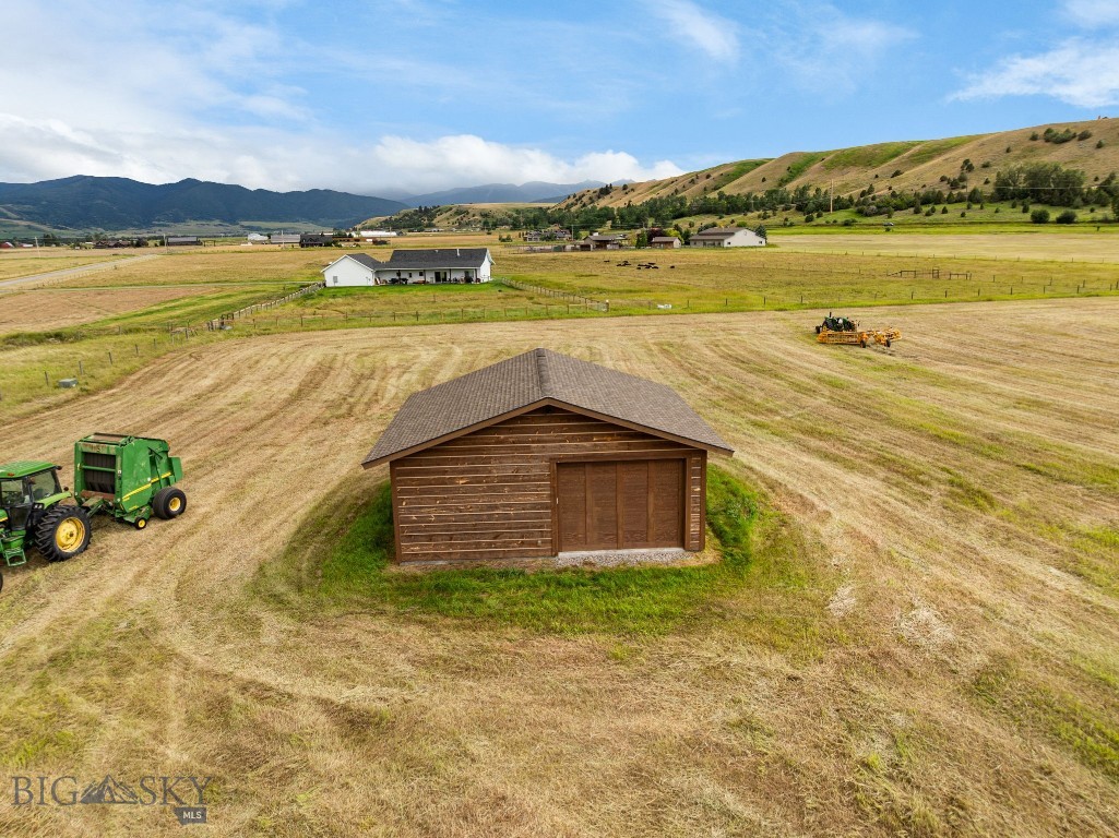 1687 Cottontail Road Property Photo 34