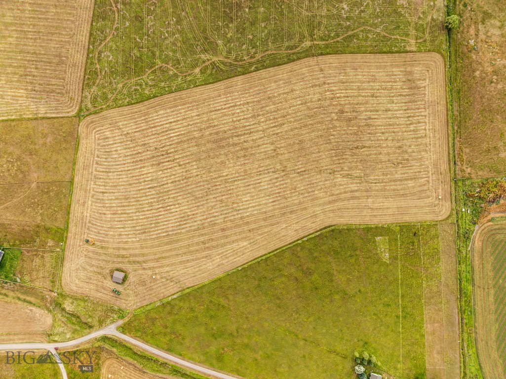1687 Cottontail Road Property Photo 39