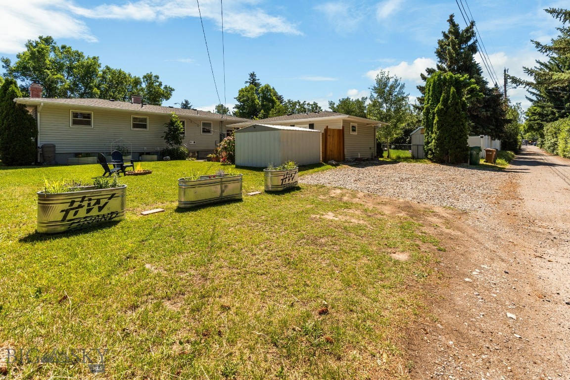 439 N 10th Avenue Property Photo 43