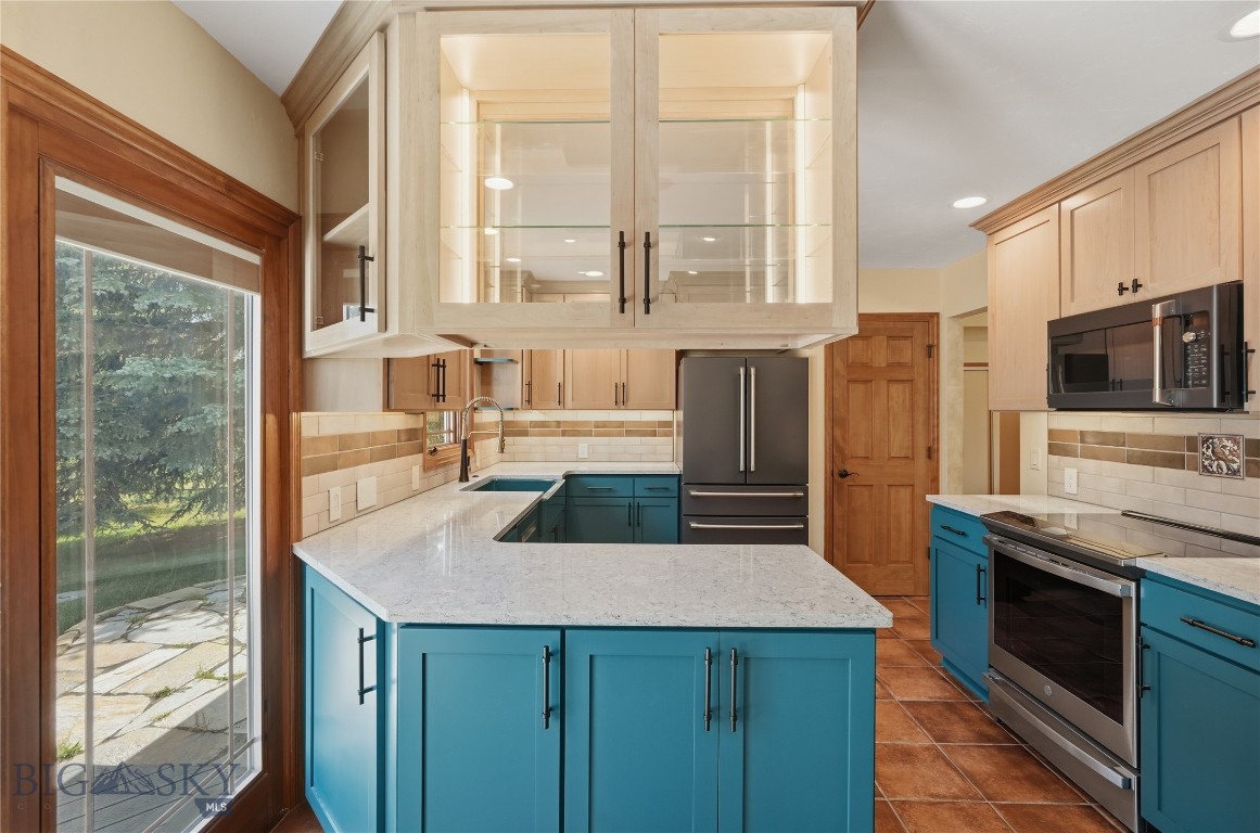 7013 Jade Property Photo 6