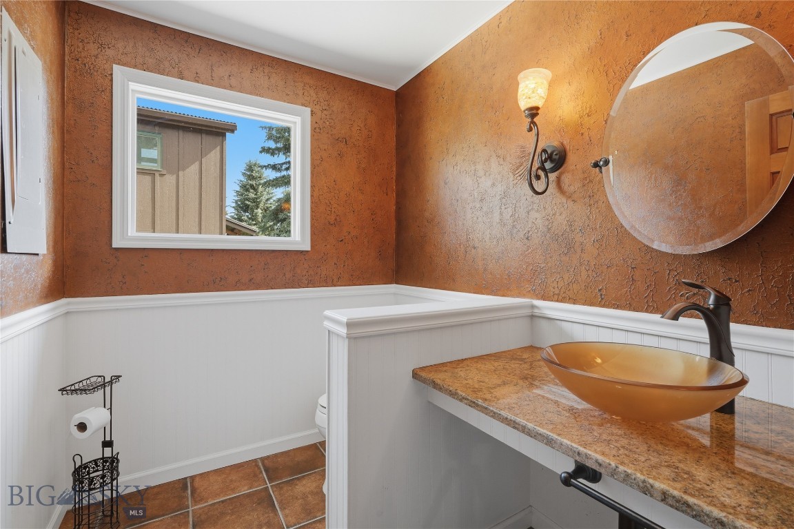 7013 Jade Property Photo 14
