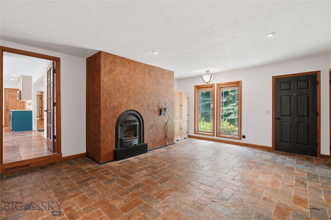 7013 Jade Property Photo 15
