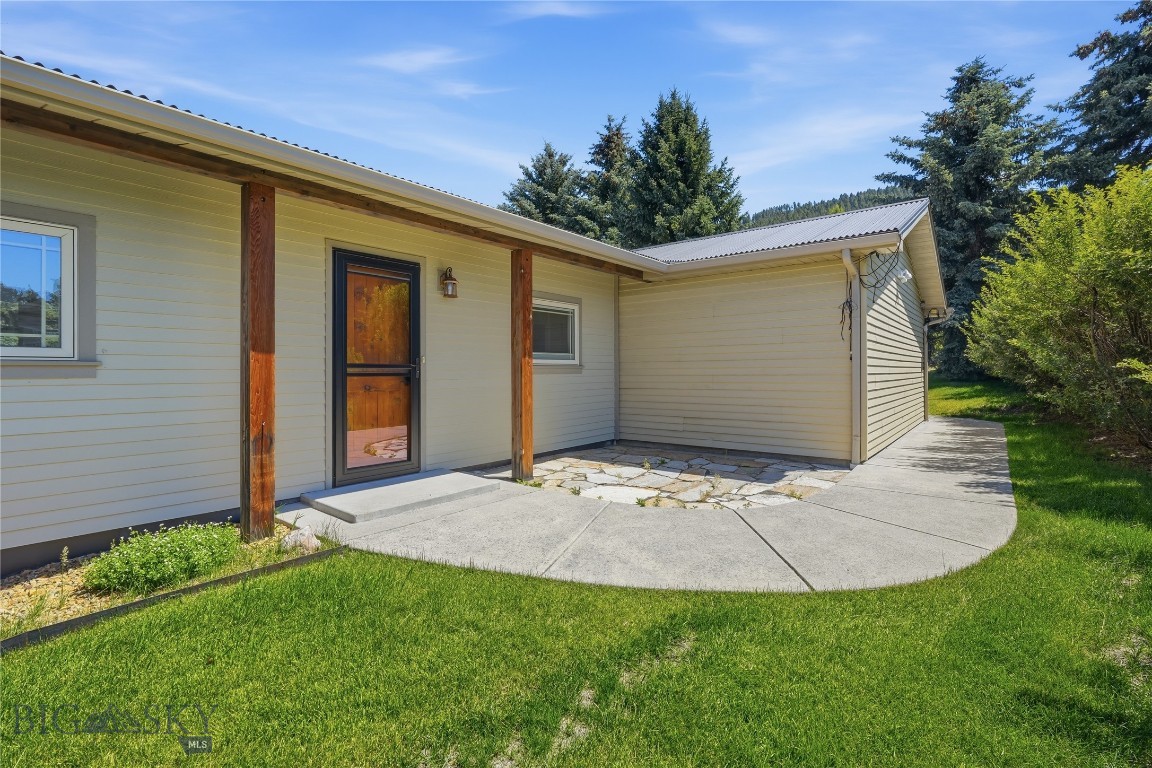 7013 Jade Property Photo 28