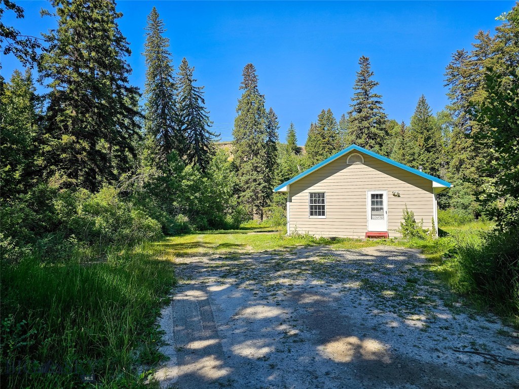 212 E Boulder Road Property Photo 3