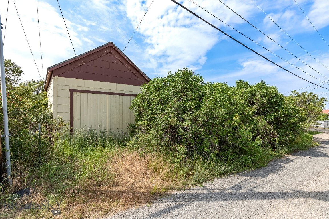 2255 North Property Photo 23