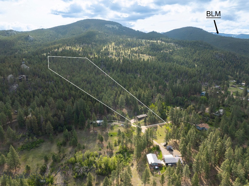 28 Pinecrest Loop Property Photo 5