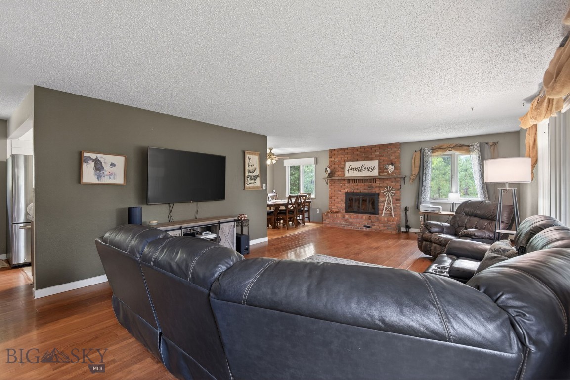 28 Pinecrest Loop Property Photo 6