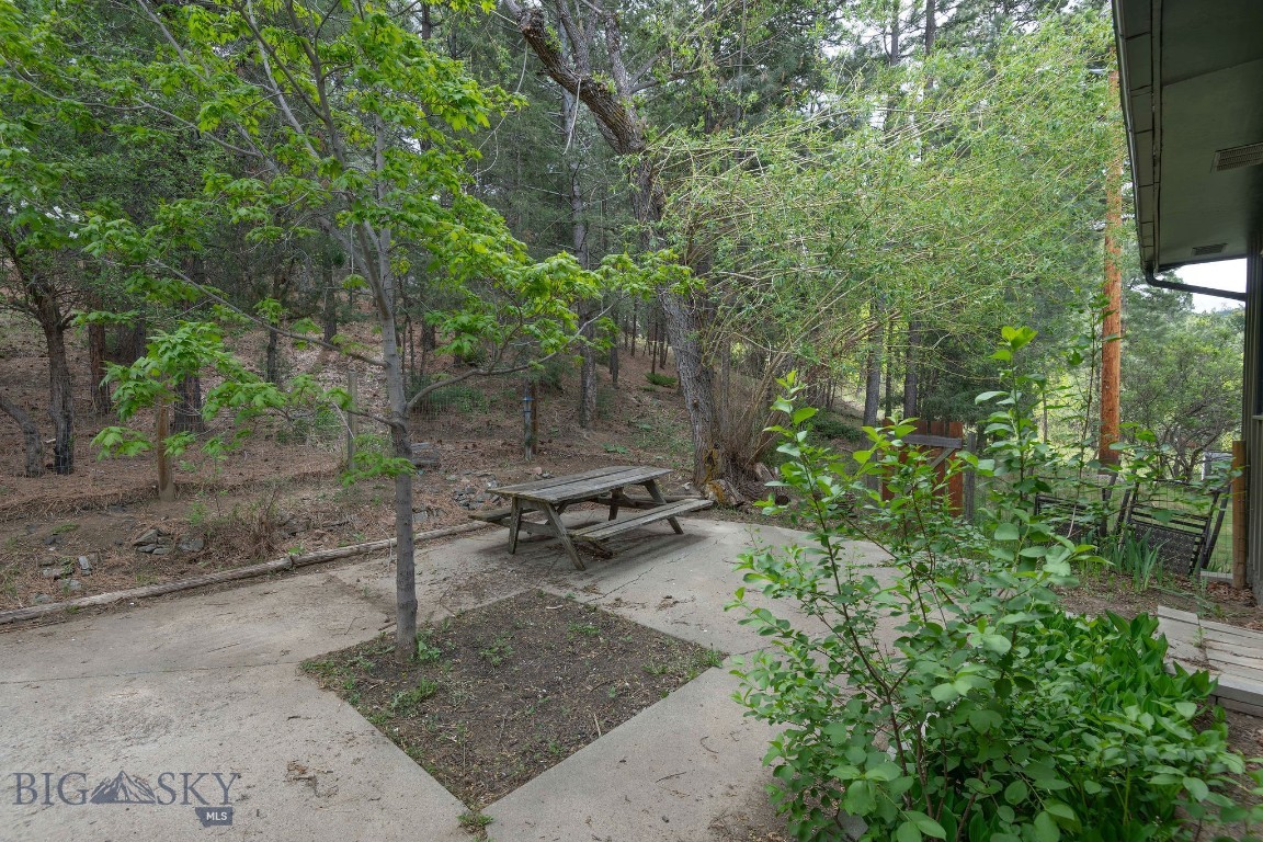 28 Pinecrest Loop Property Photo 22