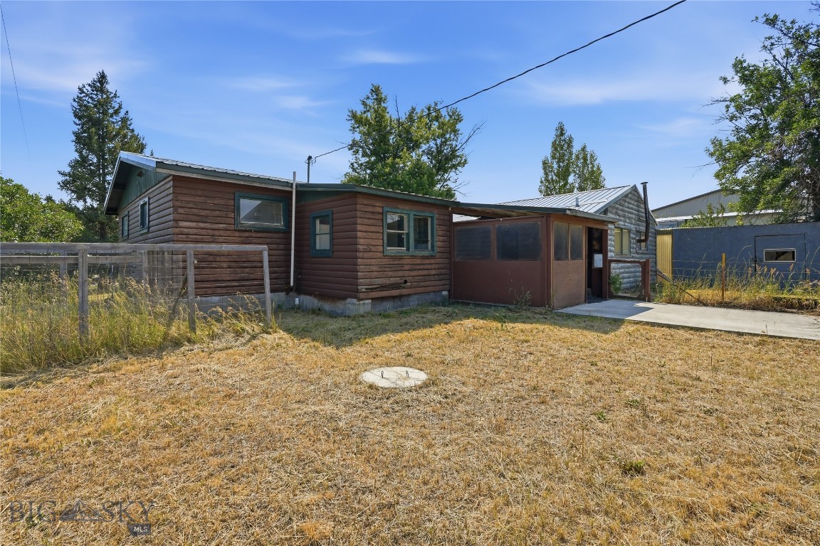13 Central Property Photo 2
