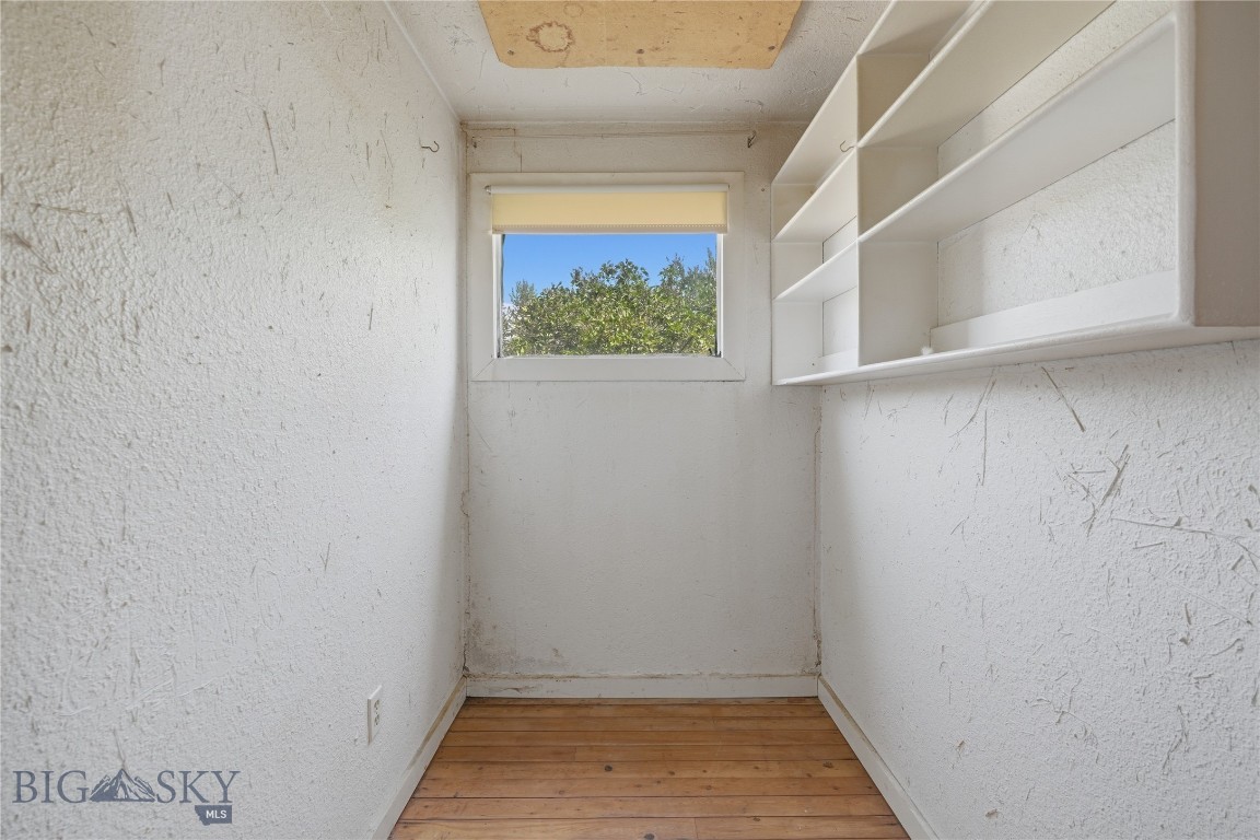 13 Central Property Photo 16