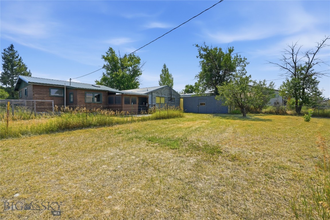 13 Central Property Photo 31