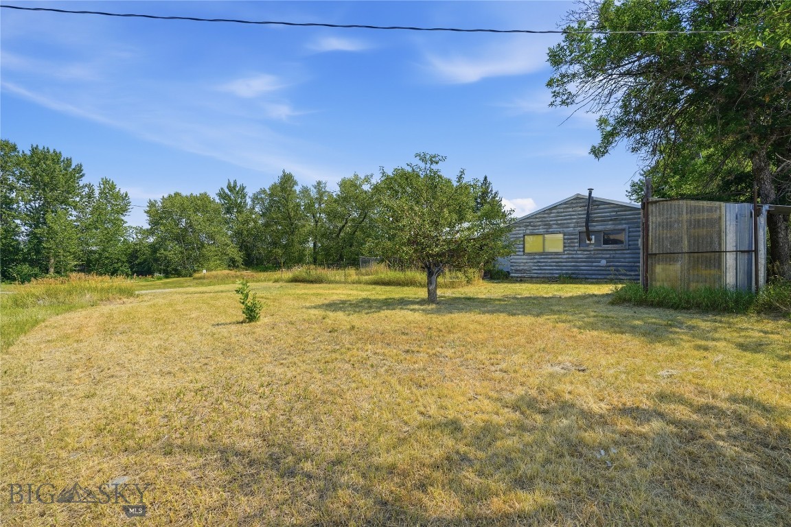 13 Central Property Photo 33