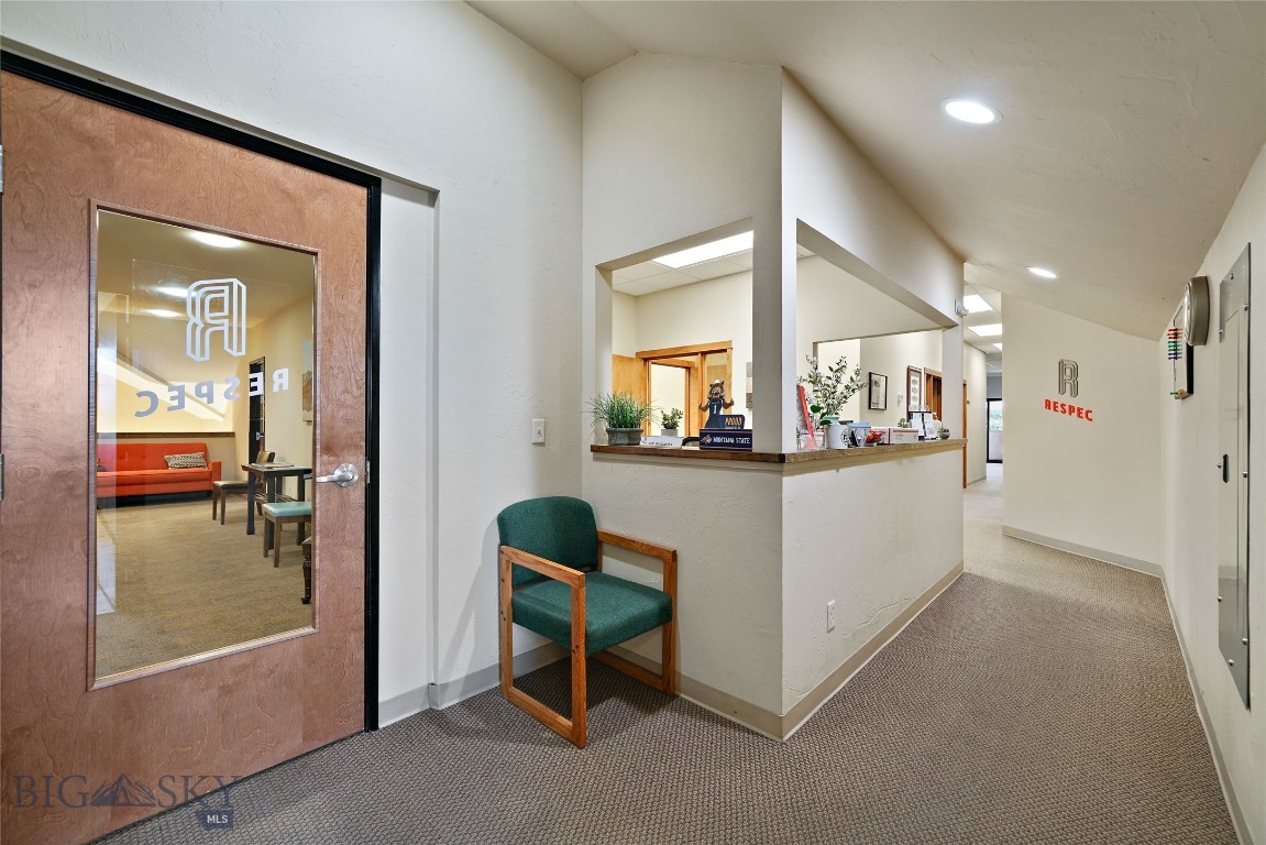 3810 Valley Commons Avenue 4 Property Photo 8