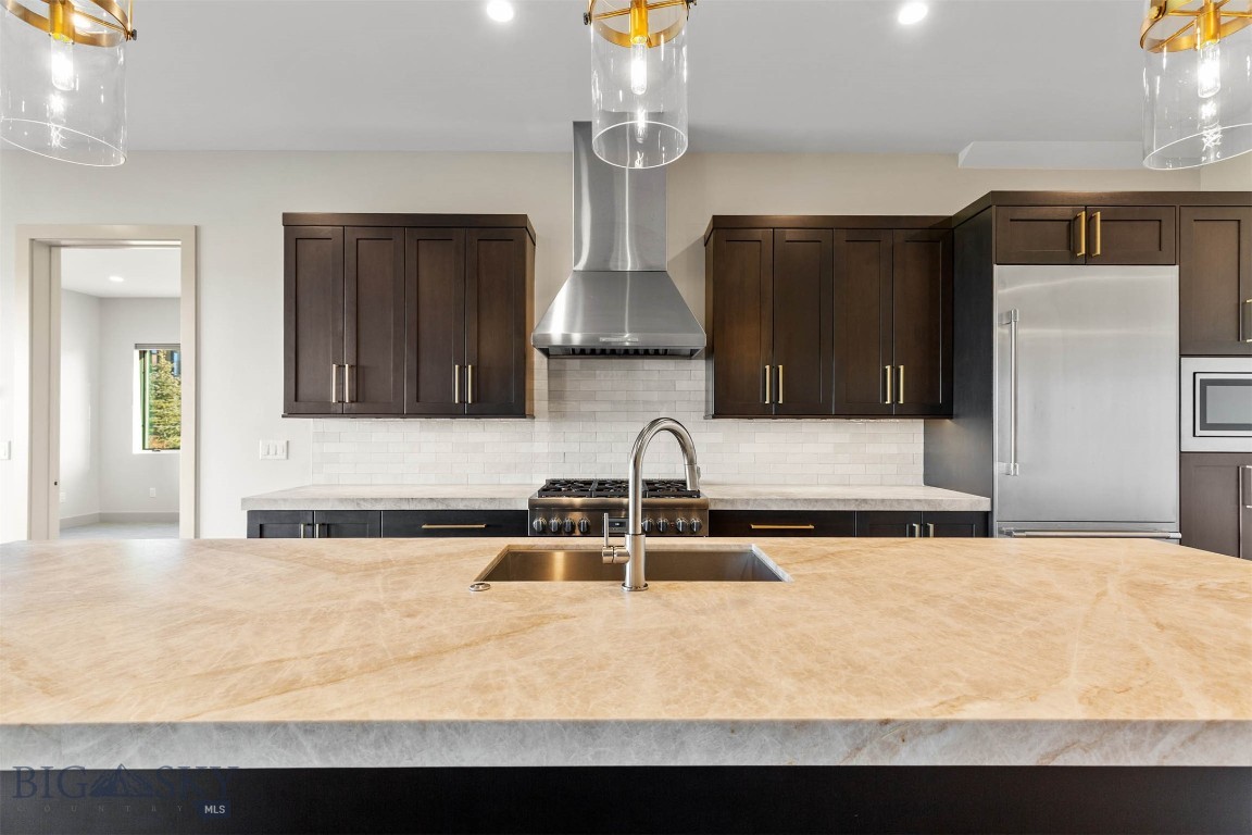 155 Balmoral Trail A Property Photo 8