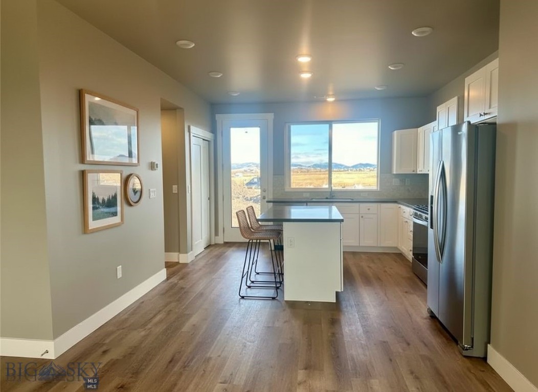12 N Reliance Ave Property Photo 4