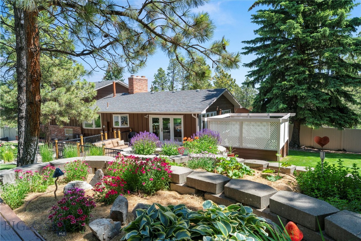 1904 Gold Rush Avenue Property Photo 2