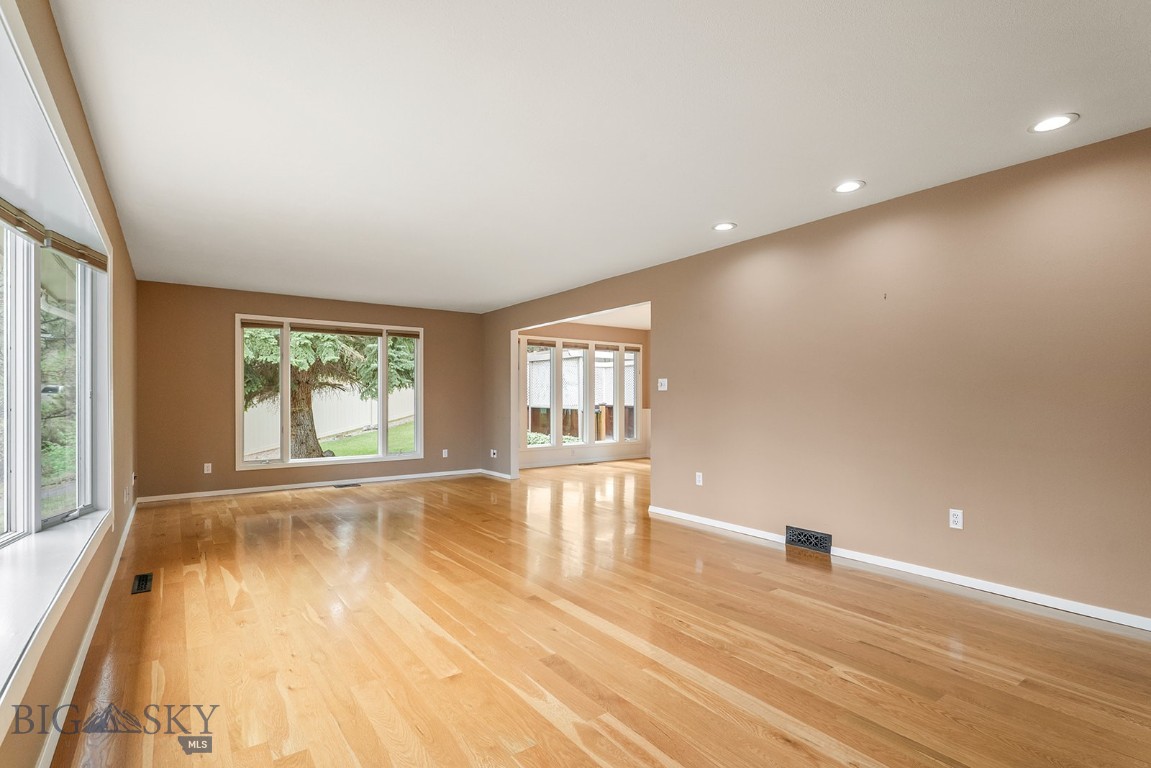 1904 Gold Rush Avenue Property Photo 9