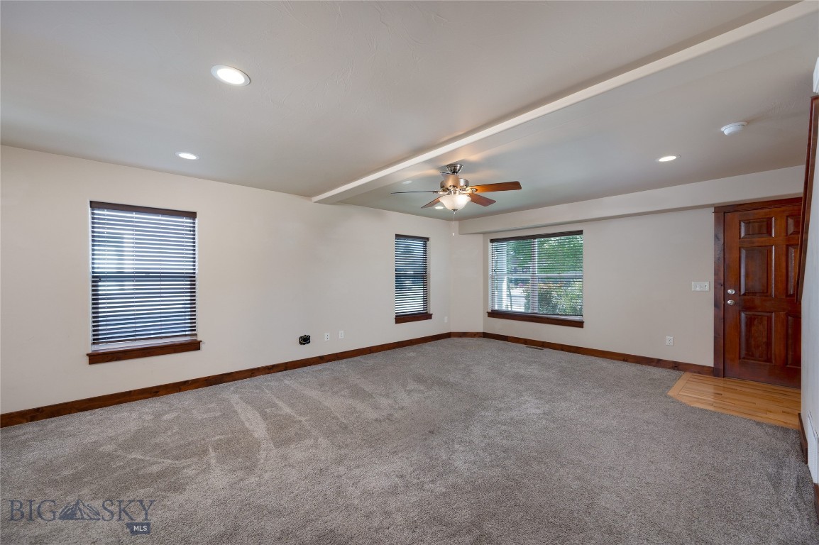4483 Glenwood Drive Property Photo 5