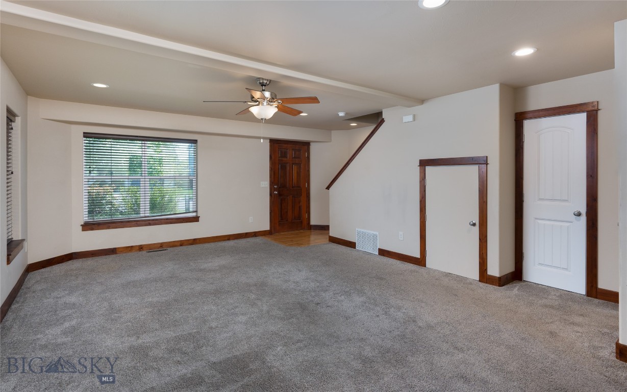 4483 Glenwood Drive Property Photo 6