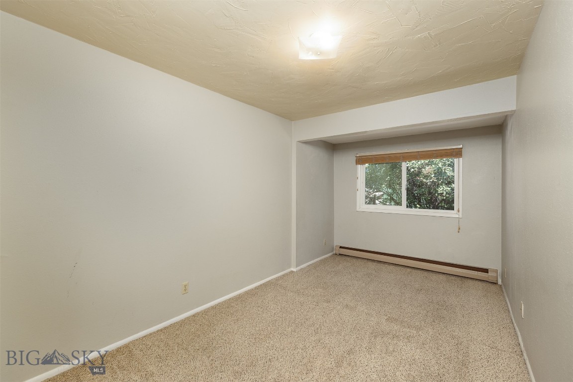422 N 11th Property Photo 28