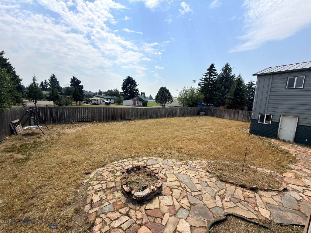 302 Mcewen Drive Property Photo 24