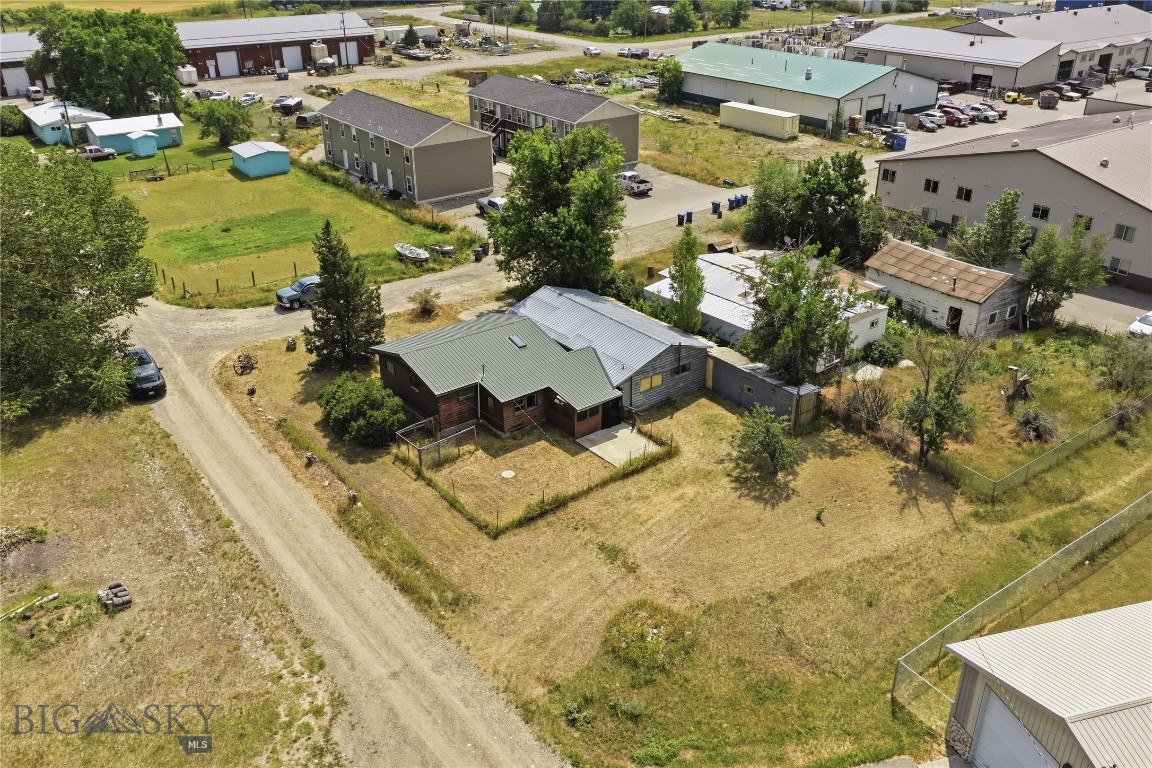 13 Central Property Photo 6