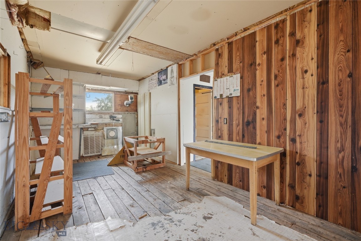 13 Central Property Photo 7