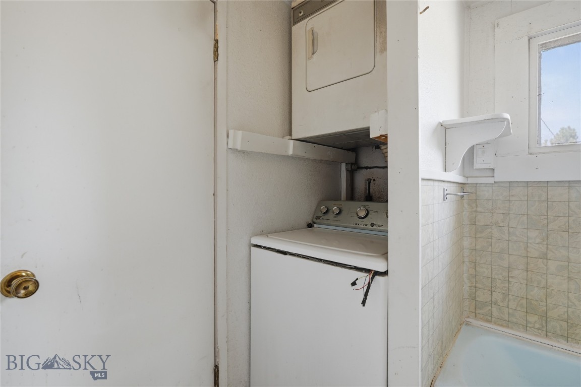 13 Central Property Photo 18