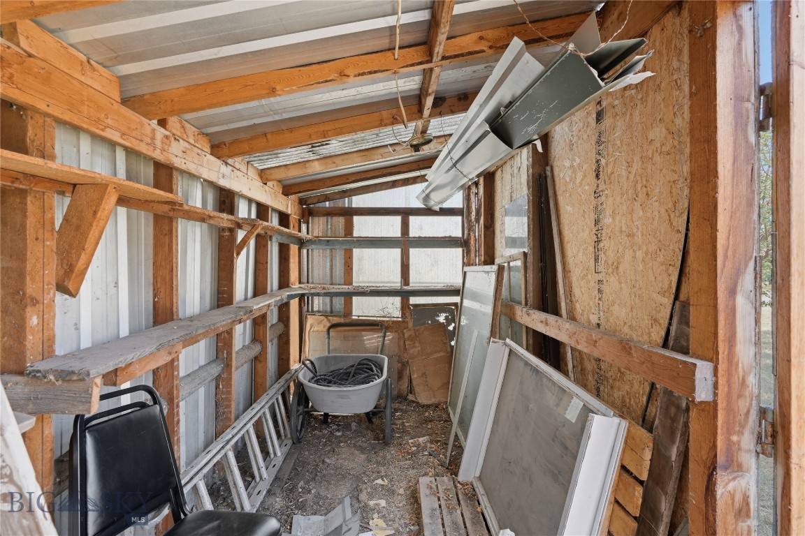 13 Central Property Photo 23