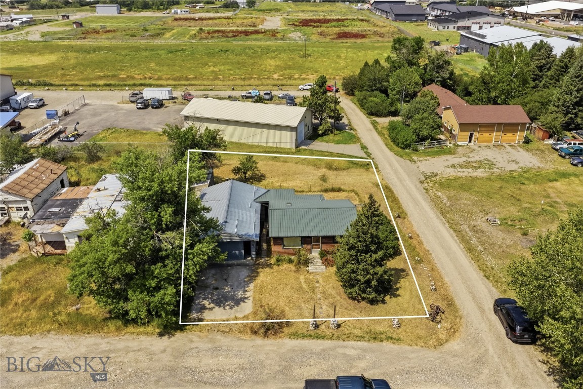 13 Central Property Photo 27