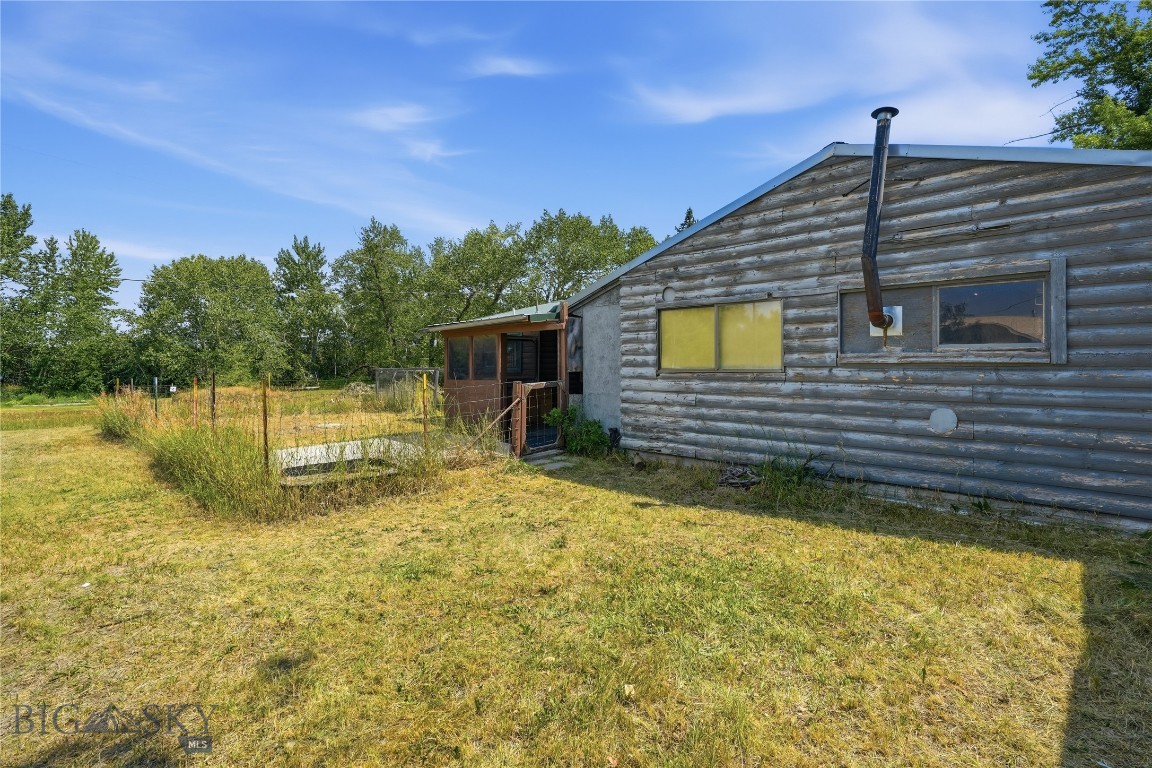 13 Central Property Photo 32