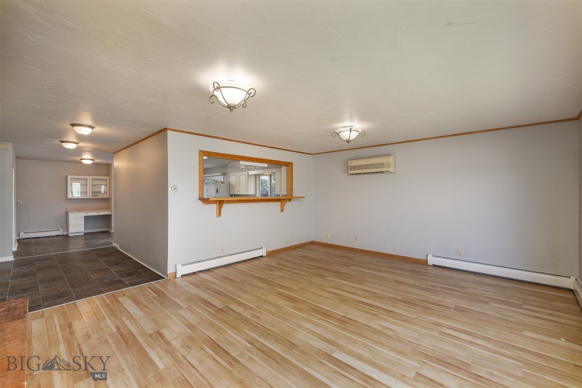 422 N 11th Avenue Property Photo 17