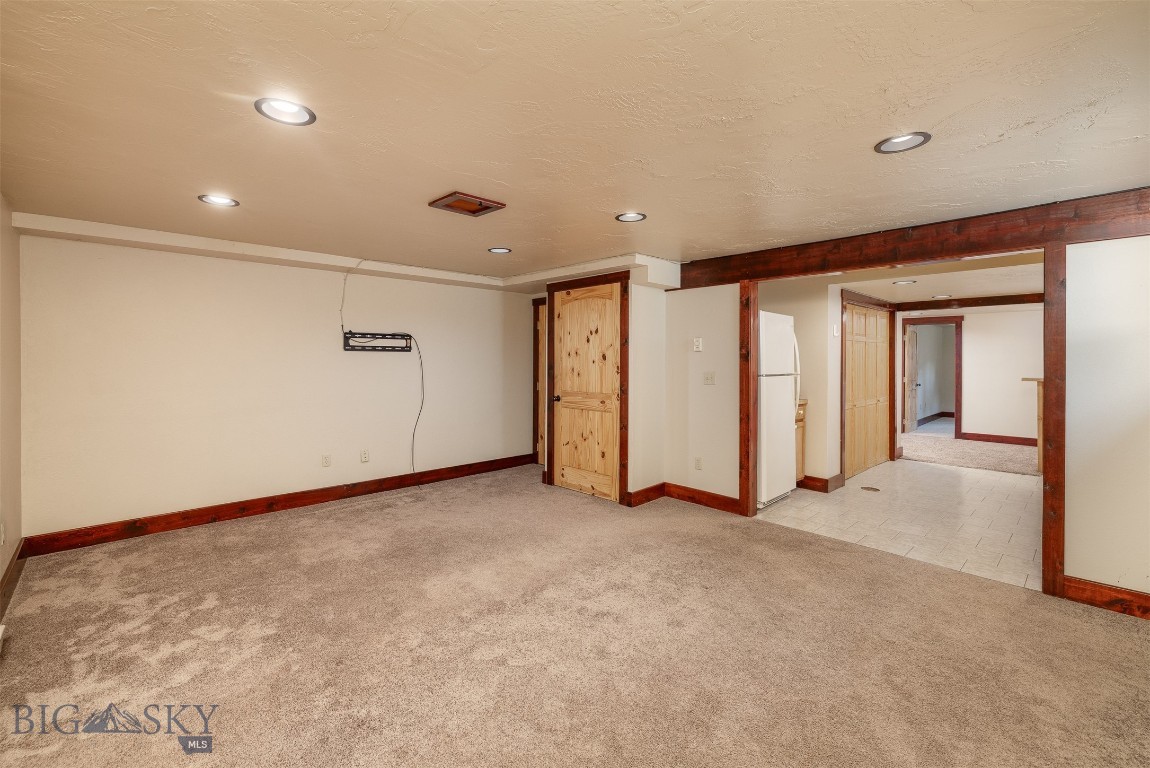 422 N 11th Avenue Property Photo 34