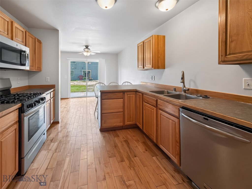 926 N River Rock Property Photo 4