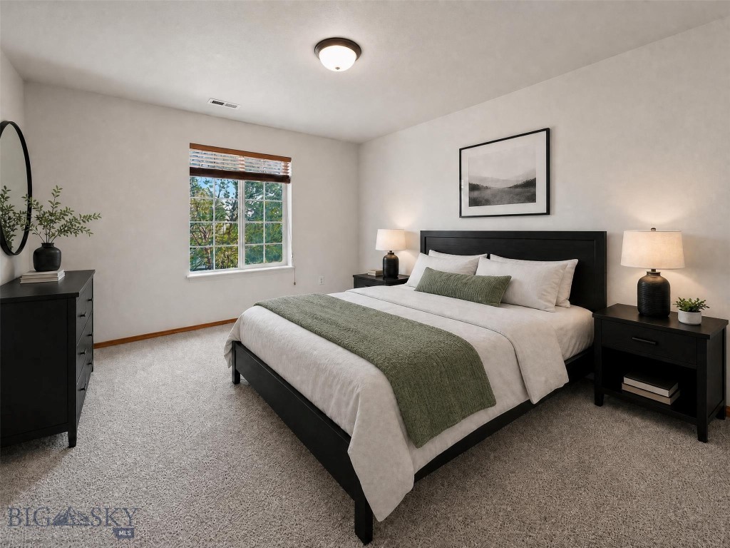 926 N River Rock Property Photo 7