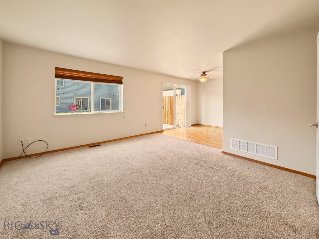 926 N River Rock Property Photo 10