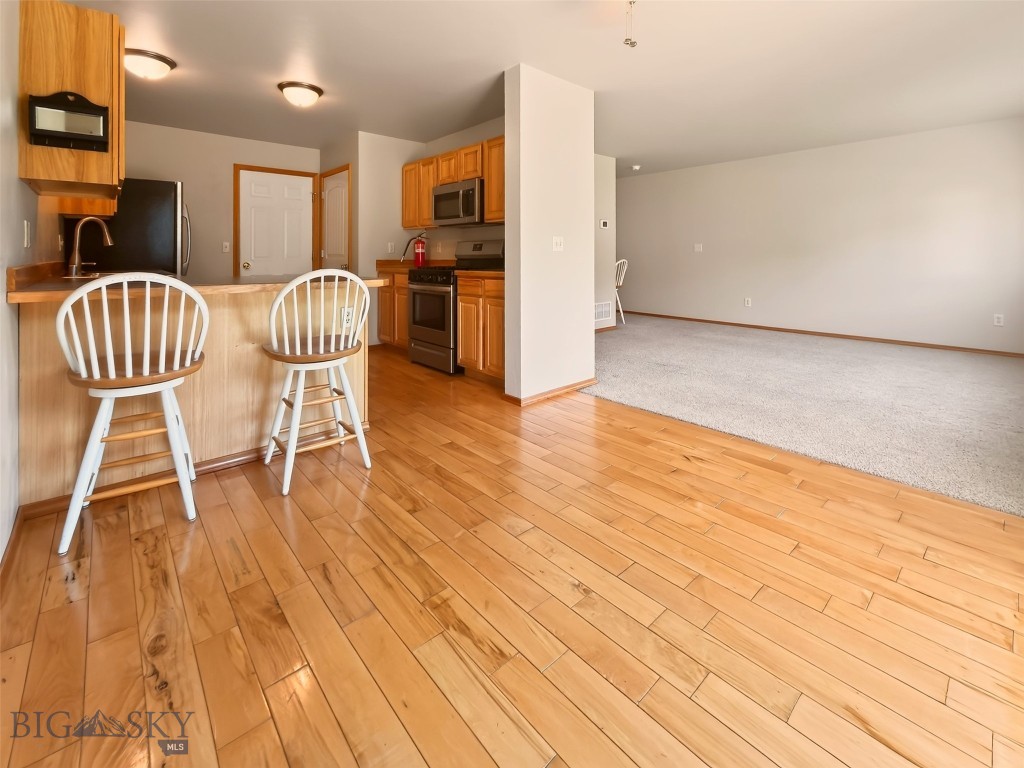 926 N River Rock Property Photo 12