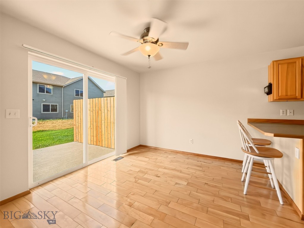 926 N River Rock Property Photo 14