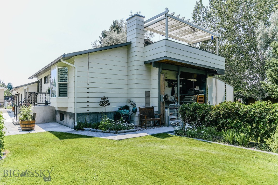 1165 Laknar Lane Property Photo 3