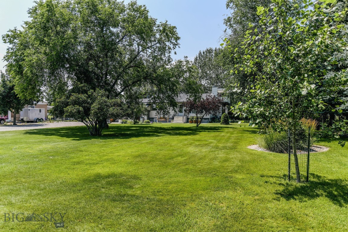 1165 Laknar Lane Property Photo 8