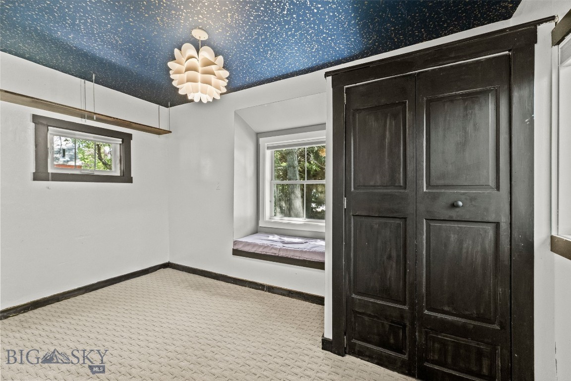 809 E Davis Street Property Photo 10