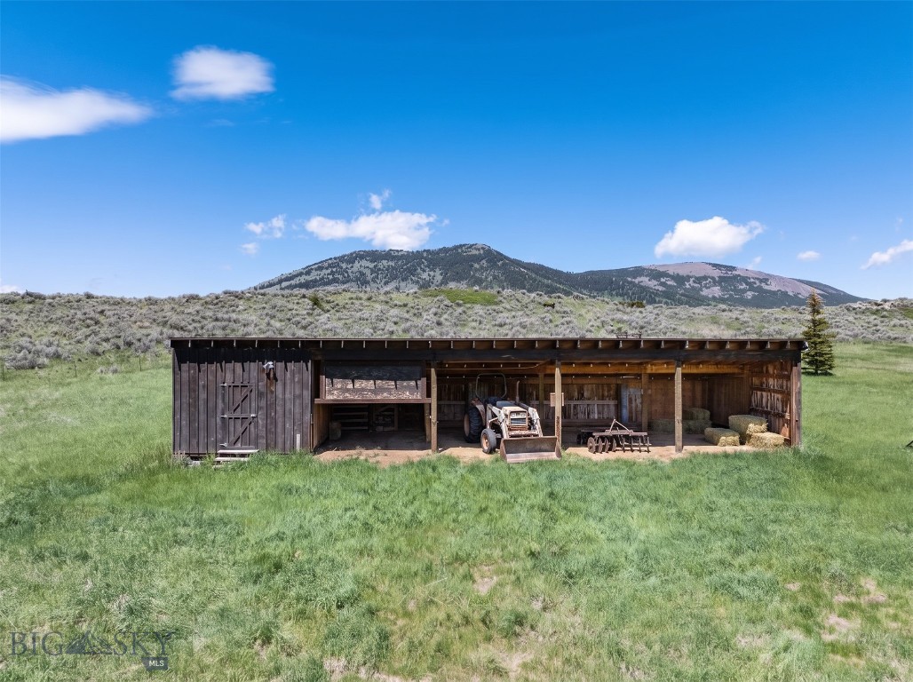 1607 Shields River Road Property Photo 12