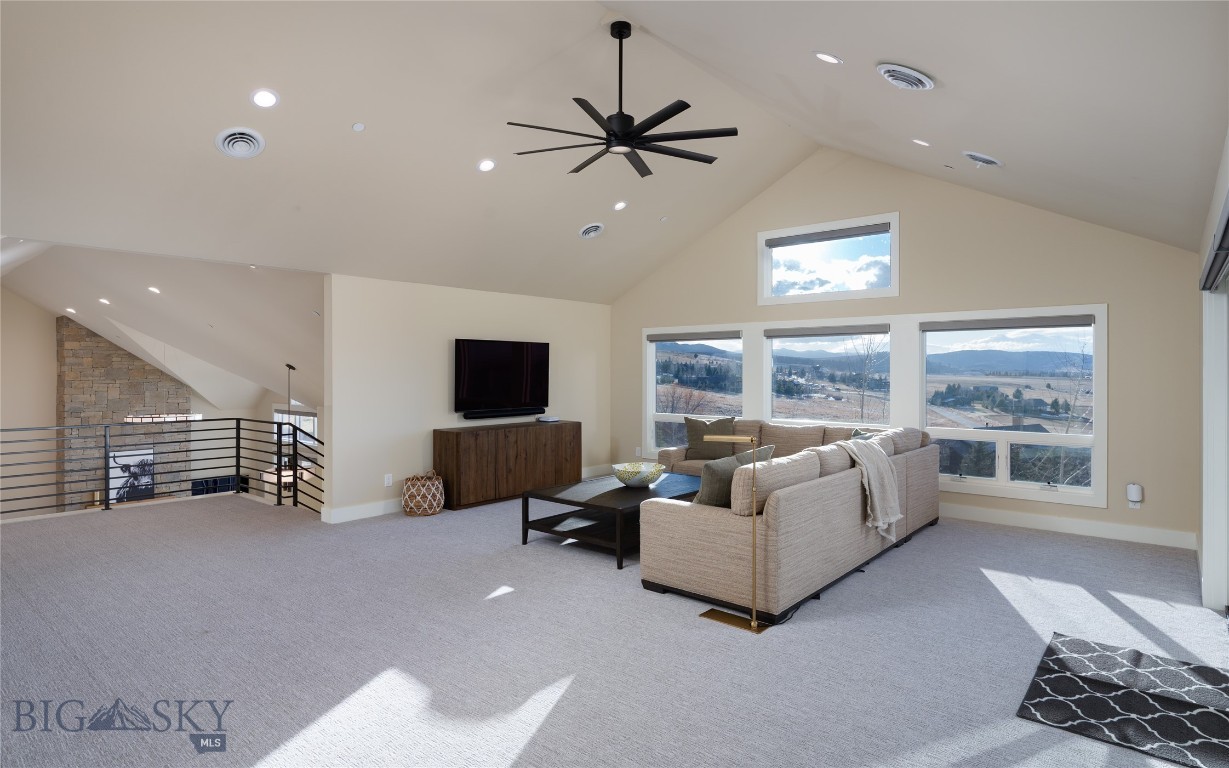 118 Robert Court Property Photo 32