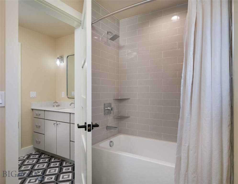 118 Robert Court Property Photo 35