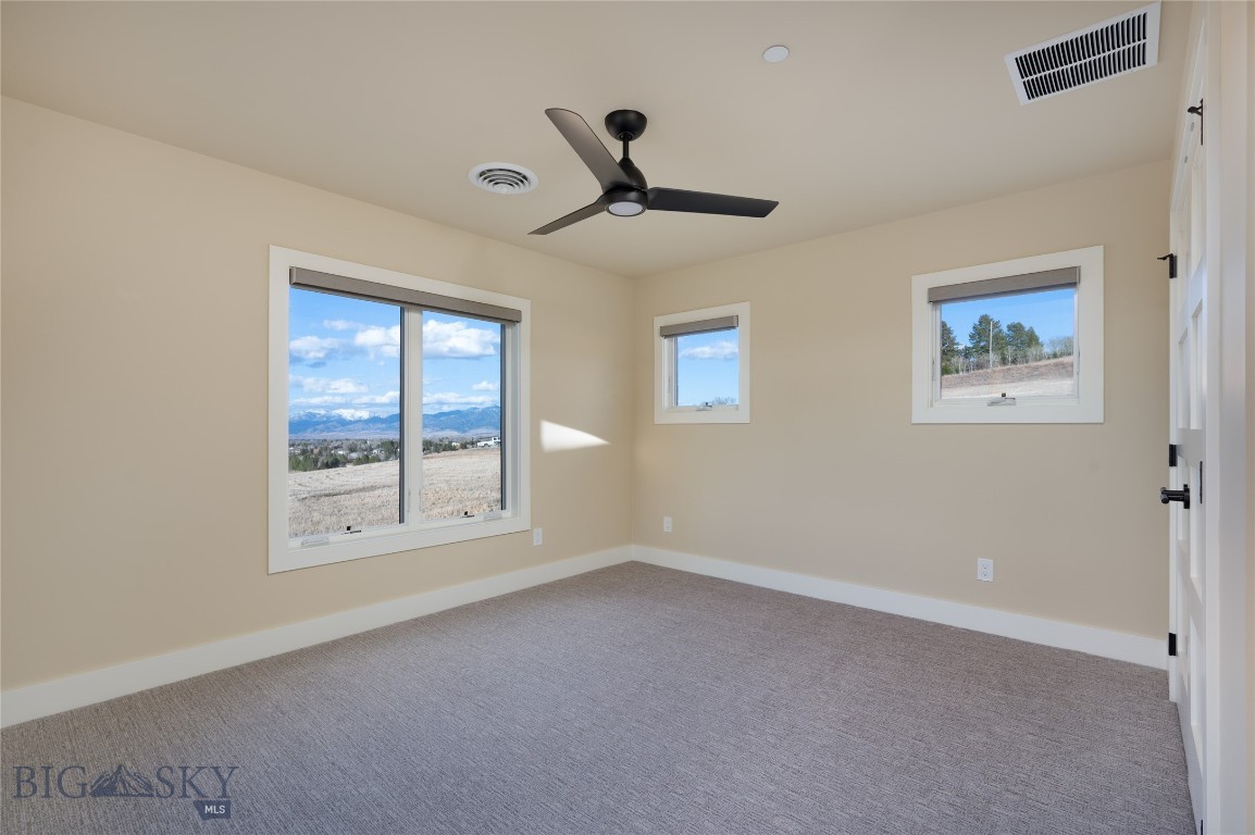 118 Robert Court Property Photo 36