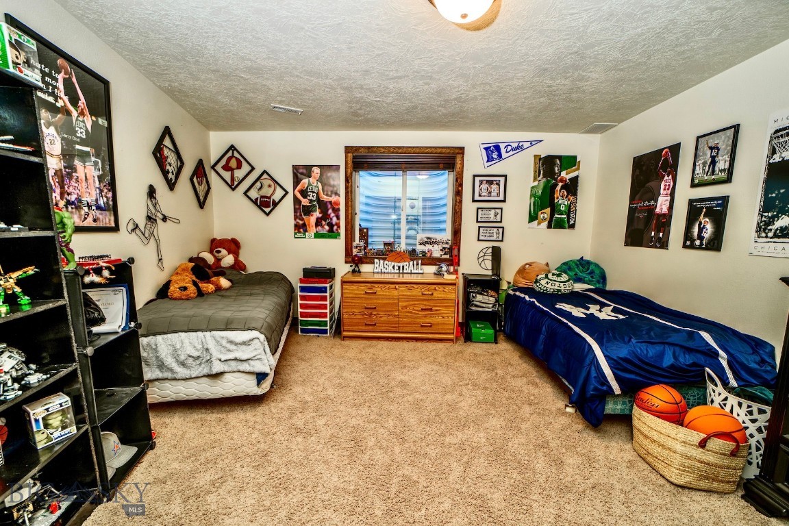240 E Highwood Road Property Photo 19