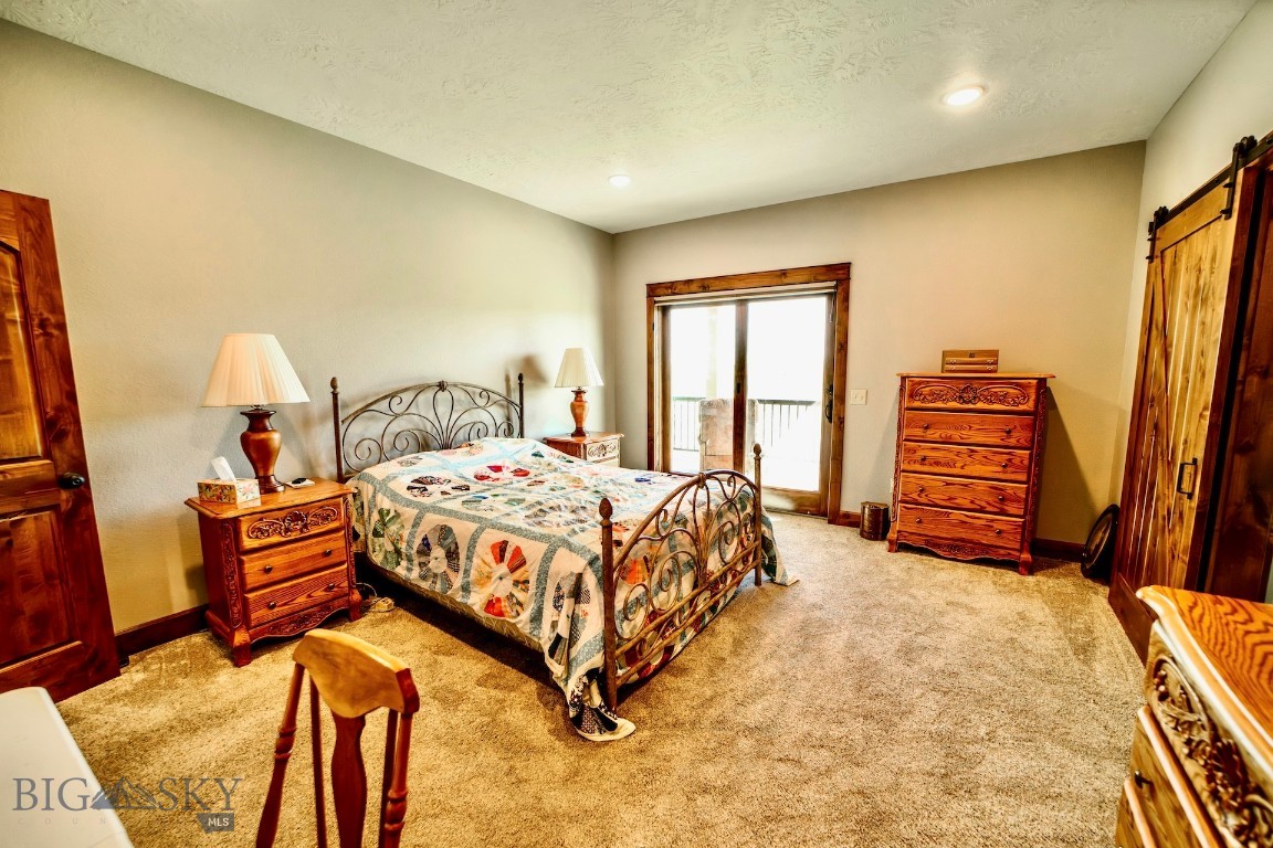 240 E Highwood Road Property Photo 35