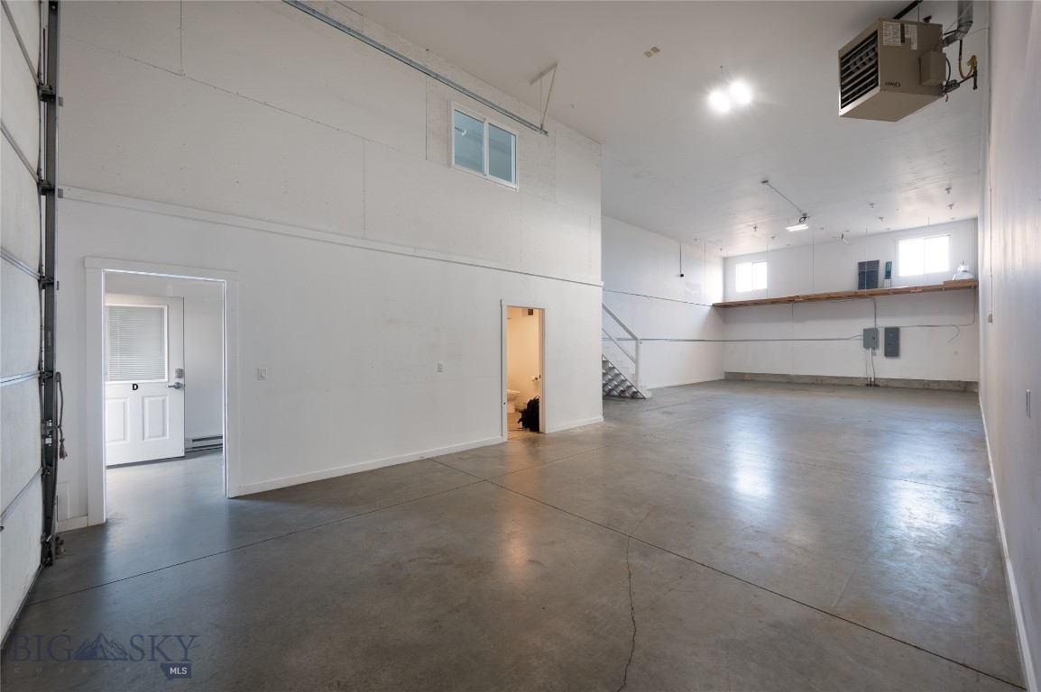 211 Jetway Drive D Property Photo 2
