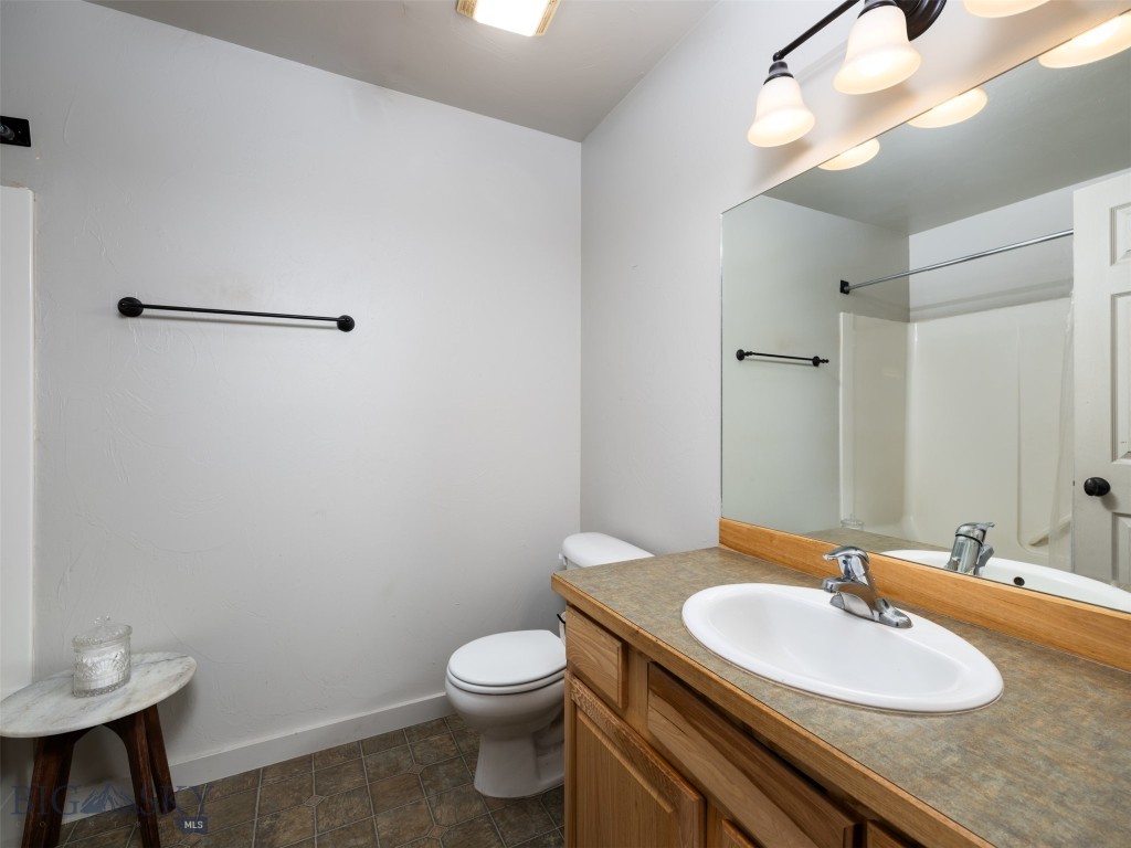 941 Saxon Way A Property Photo 15